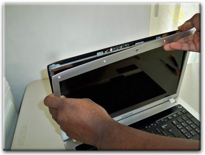 Замена экрана ноутбука Samsung в Череповце